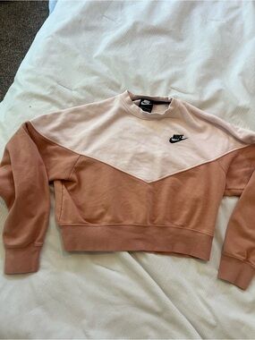 Nike Light Pink Crewneck Sweatshirt with Black Swoosh Tag